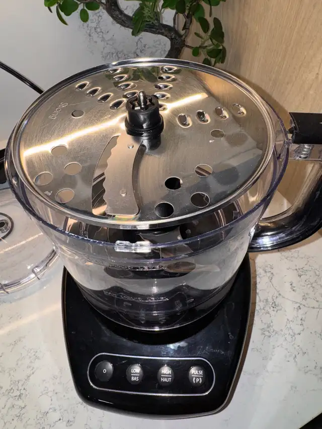 FOR SALE: BLACK+DECKER 3-in-1 8-Cup Food Processor 450W, Black in Processors, Blenders & Juicers in Cambridge - Image 5