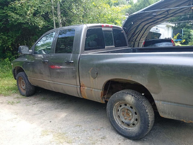 2004 Dodge Ram 1500 5.7 hemi **part out** — photo 5