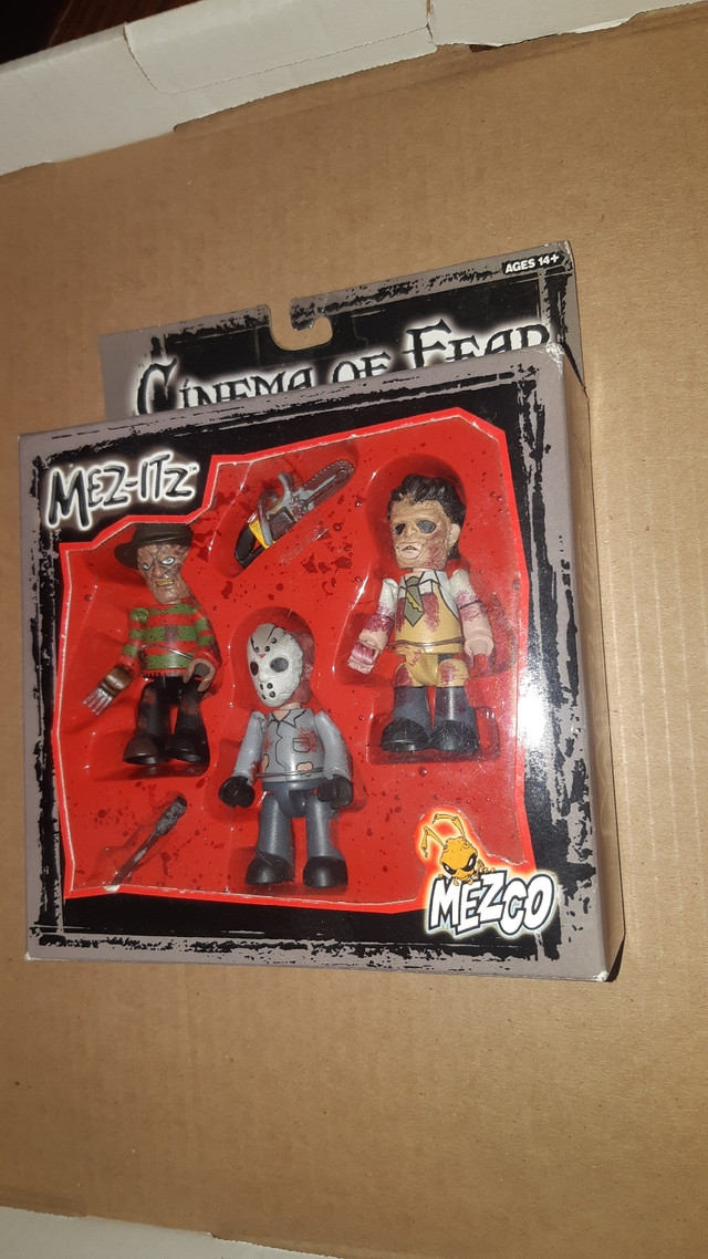 Mezco Mez-Itz Cinema of Fear 2002 in Toys & Games in Guelph