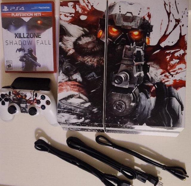 PS4 en parfait état Édition Limitée avec Design, Jeu + Sony