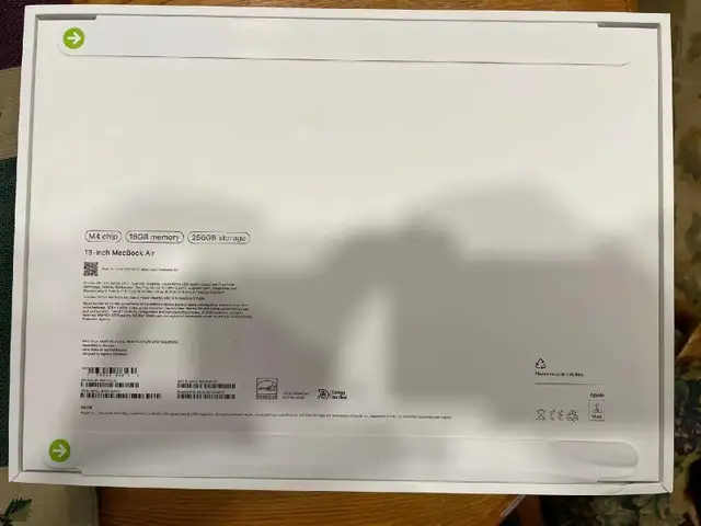 2025 MacBook Air M4, 16GB RAM, 256GB SSD64733719576193122