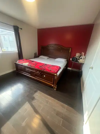 Spacious Unfurnished Room for Rent having private washroom – Upper Floor / Shared Accommodation ( go...