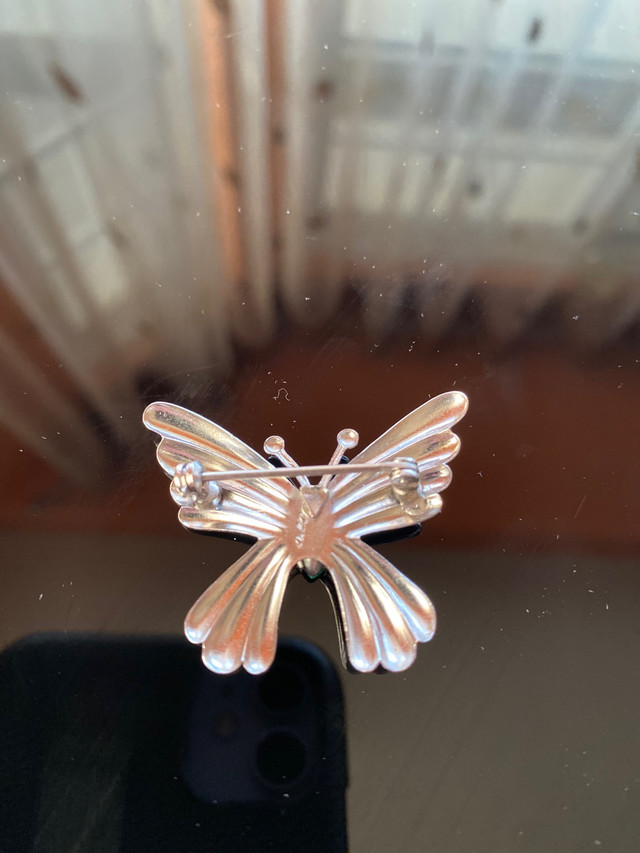 Vintage  CORO Butterfly Brooch in Jewellery & Watches in Delta/Surrey/Langley - Image 2