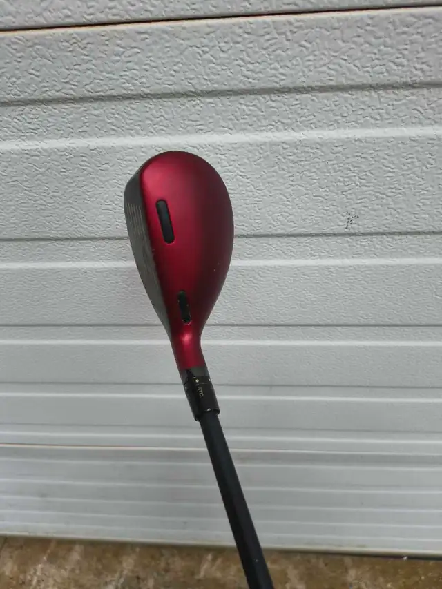 Wilson Staff C300 {2 Hybrid} for sale! in Golf in Bedford - Image 4