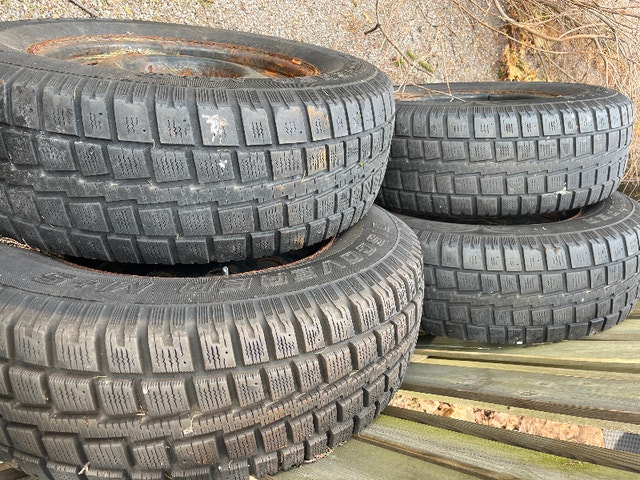 Cooper Discoverer M+S 255/70R18 on F150 rims Tires & Rims Hamilton