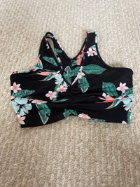 Sommer Ray floral sports bra 