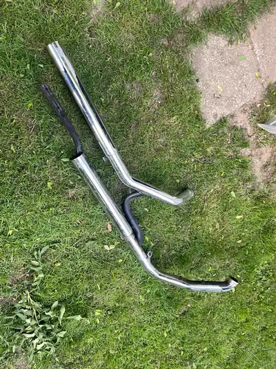 2003 Dyna parts Vance and Hines 280$ (everything is there nothing missing ) Hd 2 up dead. 180$