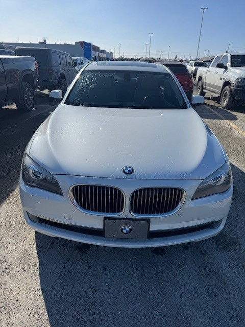 Beautiful 750LI BMW for sale in Cars & Trucks in Hamilton - Image 4