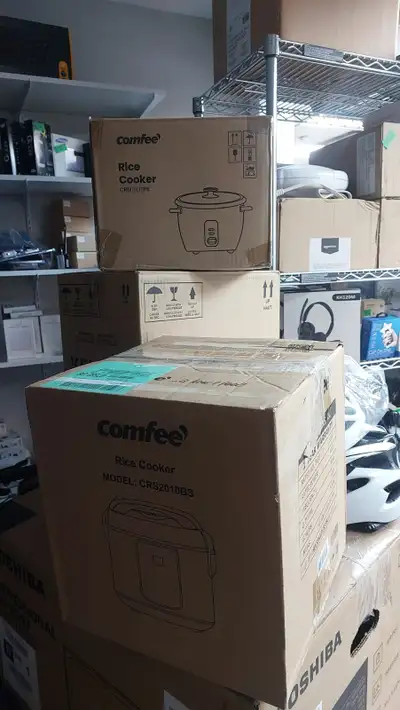 Comfee Small Rice Cooker CRM15L1BPK (New), View more