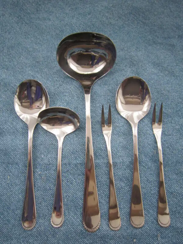 Zweilling 30 piece Flatware Set in Kitchen & Dining Wares in City of Toronto - Image 4