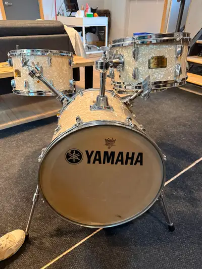 Yamaha Hipgig Sr. Portable Drum Kit – White Marine Pearl, View more