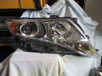 2009-2012 toyota venze RH passenger oem headlight