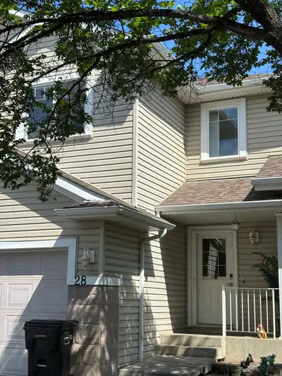 duplex 3 bedrooms, 2.5 bathrooms in Westend