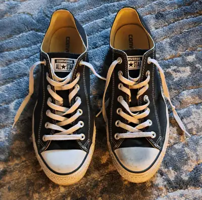 Converse kijiji on sale