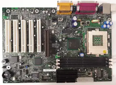 Carte mère Intel+CPU "Vintage" / Intel Motherboard+CPU Vintage, View more