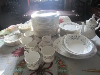 $600.00 (includes GST/HST + Shipping) for this Royal Albert BRIGADOON fine bone china set for 8 This...