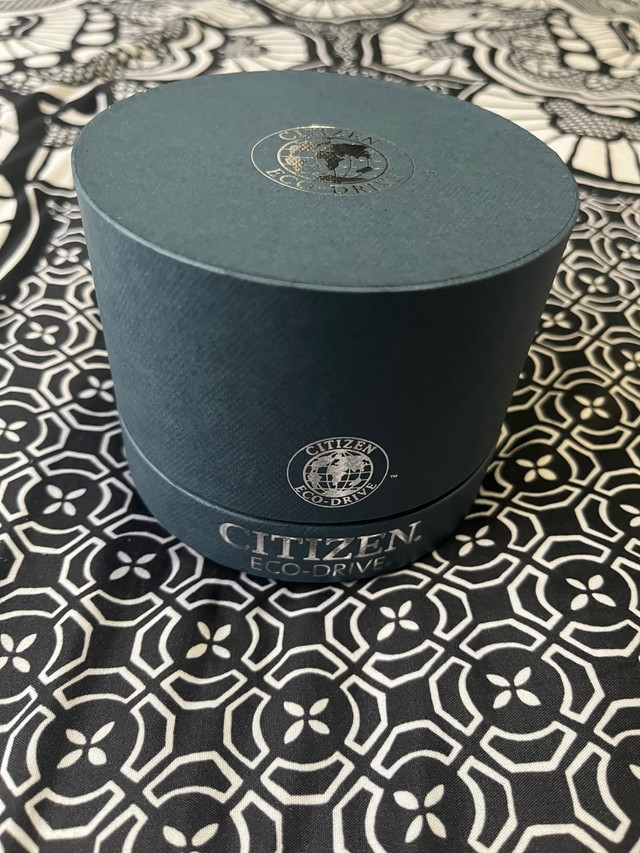 BNIB Citizen Eco-Drive men’s gold watch   in Jewellery & Watches in Calgary - Image 2