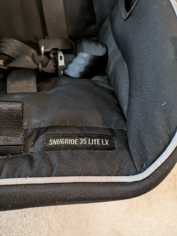 Graco SnugRide 35 Lite LX Infant Car Seat, 1.8-16 kg (4-35 lb) in Strollers, Carriers & Car Seats in Edmonton - Image 3