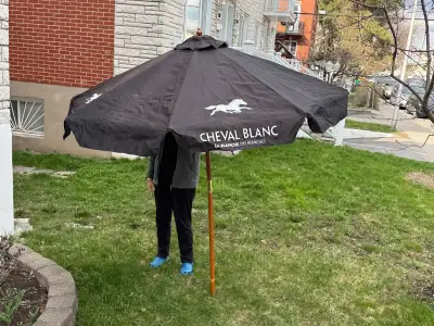 Parasol Cheval blanc 7’ - qualité commerciale - NEUF, View more