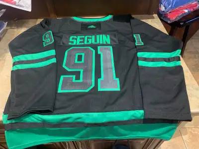 Dallas Star large Seguin, View more