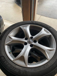 Toyota Venza tires and rims