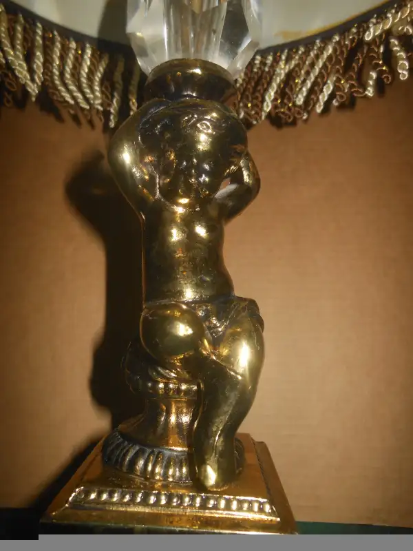 Vintage brass table lamp in Indoor Lighting & Fans in City of Montréal - Image 4