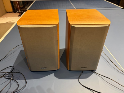 Pair of Aiwa bookshelf speakers model SX-LEM50 rated 6 ohms, View more