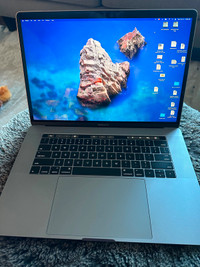 Apple MacBook Pro 15” Touchbar