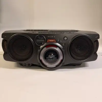 Sony CFD-G70 Boombox in very clean condition. Everything works great overall: • CD player works perf...