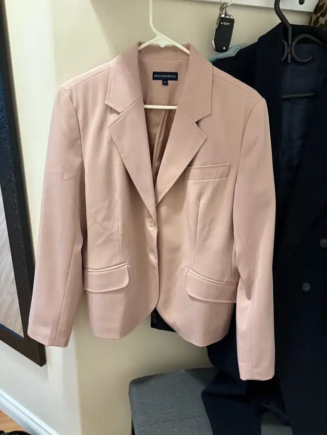 Beechers  Brook Blazer in Women's - Tops & Outerwear in Calgary - Image 4