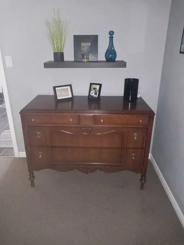 Antique Wooden Dresser in Dressers & Wardrobes in Oshawa / Durham Region - Image 2