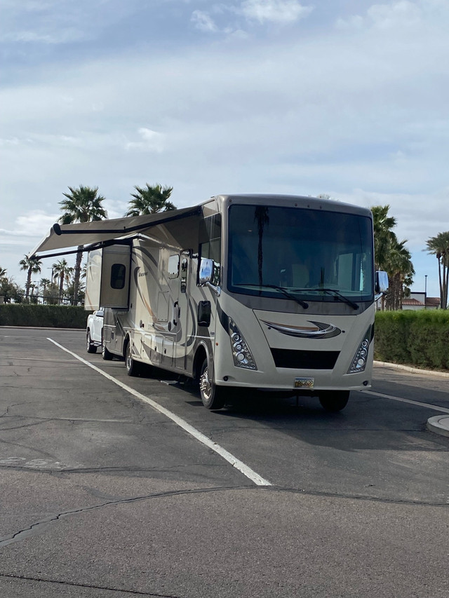 2018 Thor 35’ class A Motorhome in RVs & Motorhomes in Nelson - Image 3