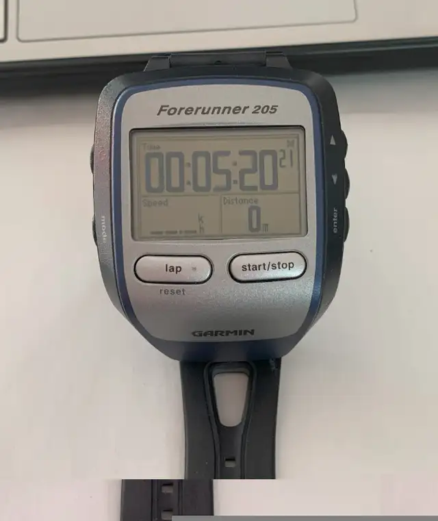GARMIN Forerunner 205 Watch in Exercise Equipment in City of Toronto - Image 4
