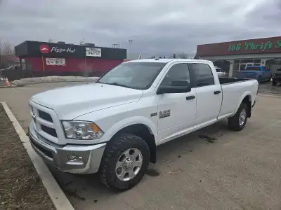 Selling my ram 2500 5.7 hemi. 202947km. 4x4. Built in trailer brake. Auto locks and windows. Bluetoo...