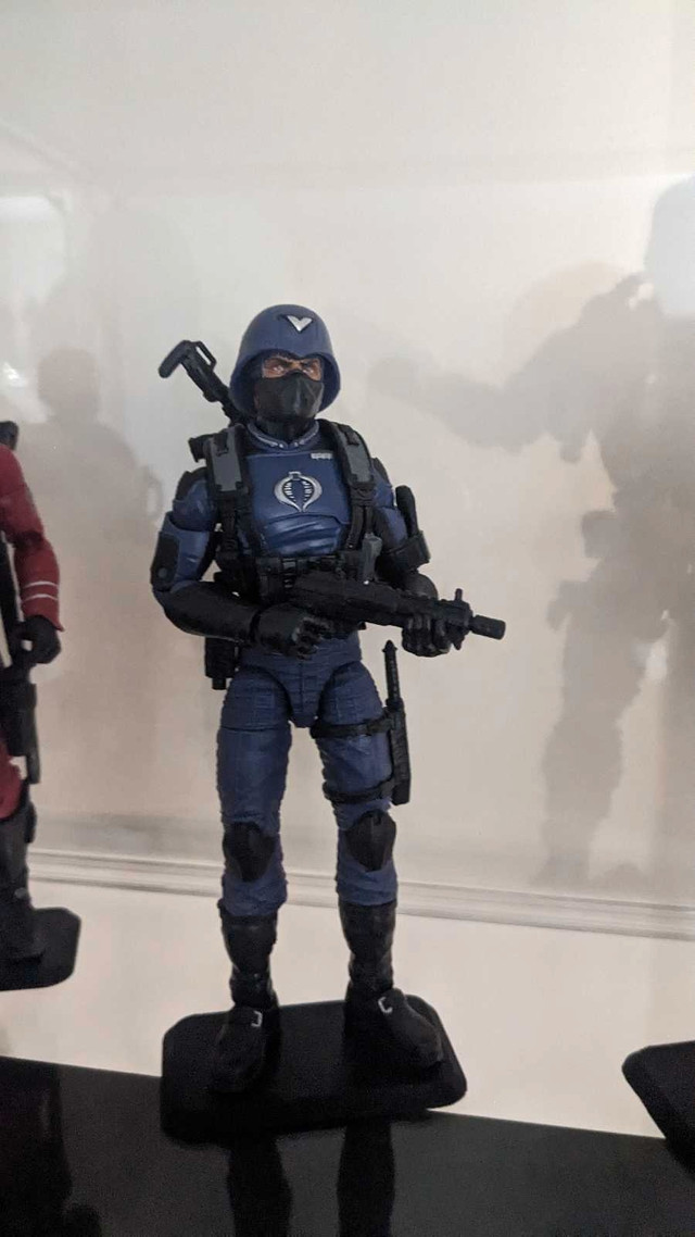 Gi Joe classified BAT Cobra trooper Crimson guard in Toys & Games in Markham / York Region - Image 3