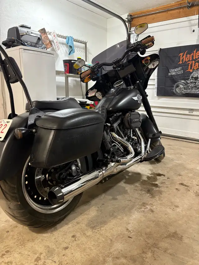 2017 Fat Boy S in Street, Cruisers & Choppers in Red Deer - Image 6