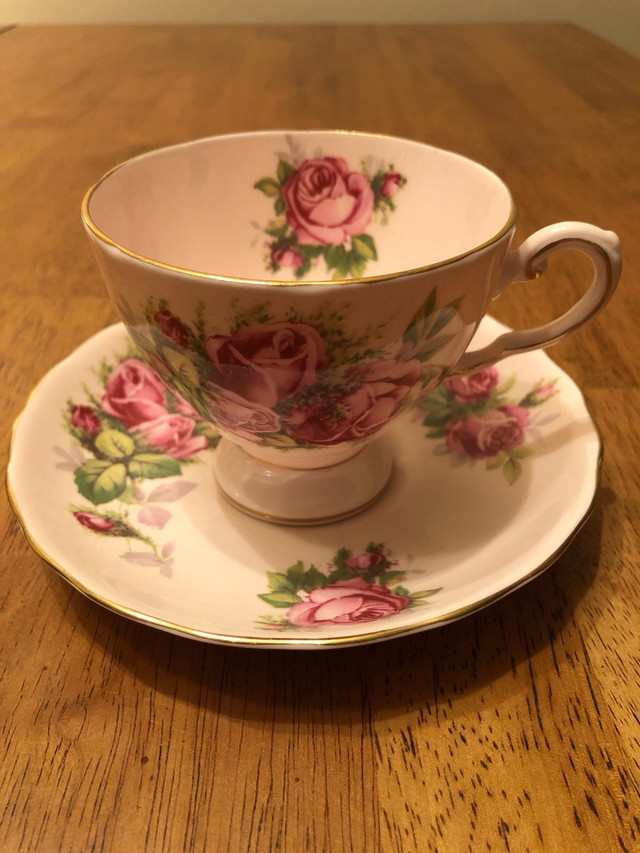 Fine English Bone China Teacup in Arts & Collectibles in Edmonton - Image 2