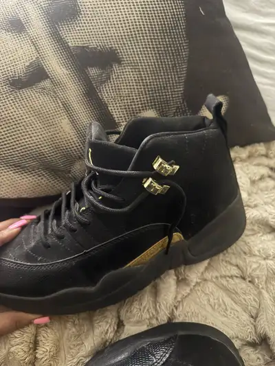 Jordan 12s size 7, View more