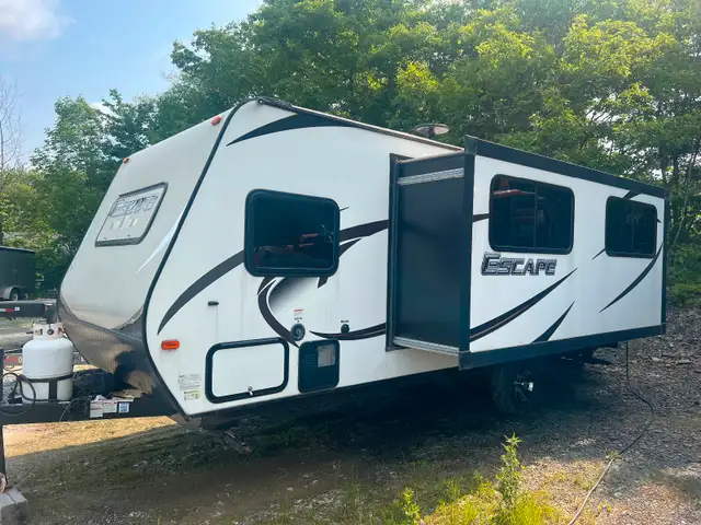 2019 Spree Escape in Travel Trailers & Campers in City of Halifax - Image 3