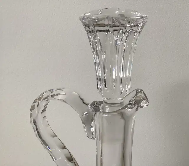 Vintage Heavy Cut Crystal Pinwheel Whiskey Wine Decanter in Kitchen & Dining Wares in West Island - Image 6