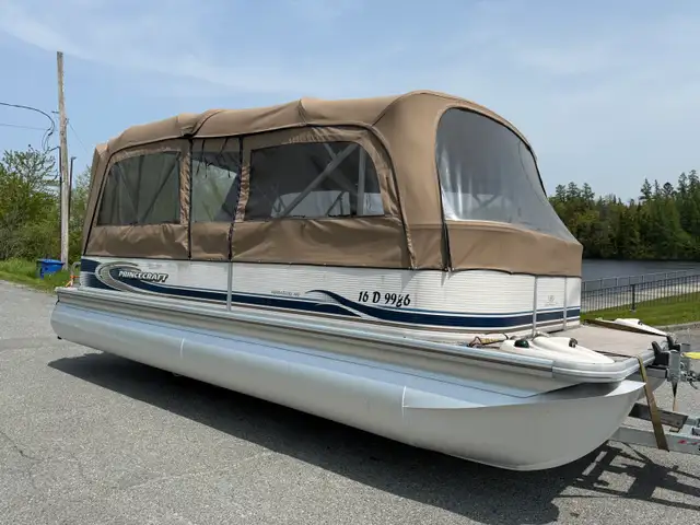 Ponton Versailles 22’ 2003 avec moteur Mercury 90HP 2006 in Powerboats & Motorboats in Thetford Mines - Image 3