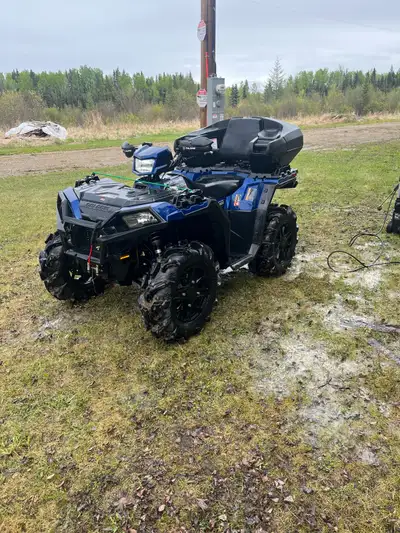 -1100km -Upgraded tires. -Front and rear bumpers. -New winch cable. (Storage box NOT included) Every...