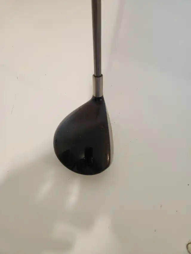 Taylormade r7 3wood S flex shaft golf club. in Golf in Markham / York Region - Image 4