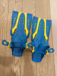 Adjustable Snorkelling Flippers / Swim Fins / Flipping Fins