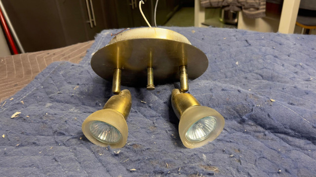 Plafonnier a deux lampes - Dual ceiling lamp dans Éclairage intérieur et plafonniers  à Longueuil/Rive Sud