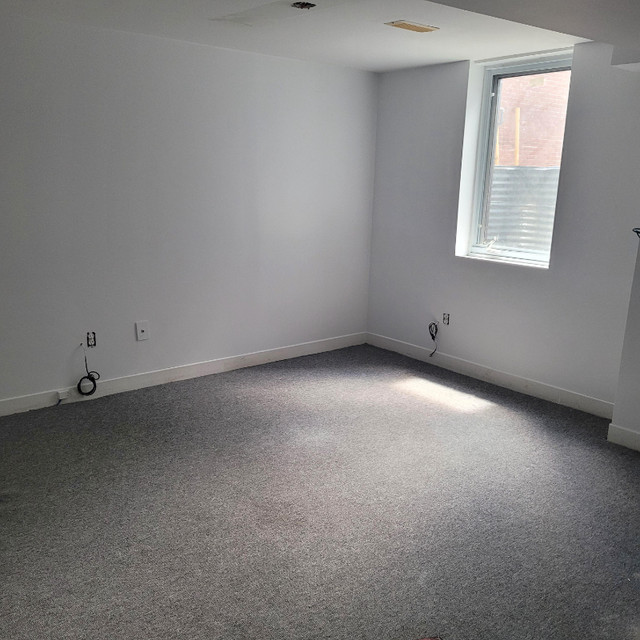 1 Bedroom, 1 Bath Basement Apartment in Westboro Long Term Rentals