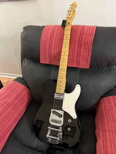 3 Carleton Kirk Place Apt 314 Guitar For Sale Don’t Used