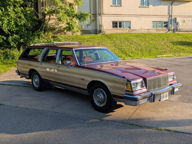 1988 BUICK ELECTRA ESTATE WAGON in Classic Cars in St. Catharines