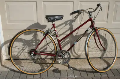 "Renegade" Ladies 5-Speed Bike. Tires: New - Kenda (32-630) 27 x 1/14, K-35-013 Made in Canada