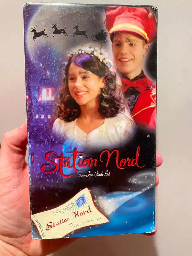 Very rare V.H.S film for Christmas! (Like new) (2002) BARGAIN!63234653608577120